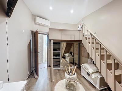 Maison - 260 m² - 10 pièces