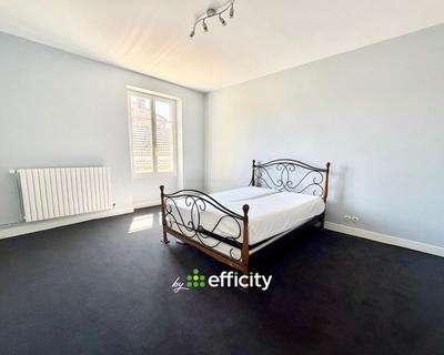 Maison - 172 m² - 7 pièces