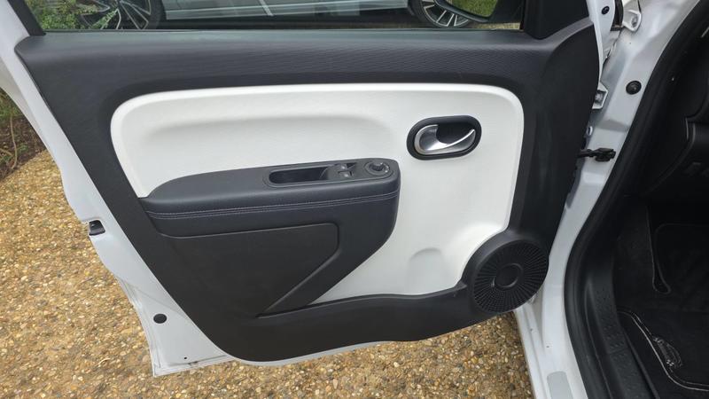 Renault Twingo III 0.9 TCe 95 Edc6 Signature