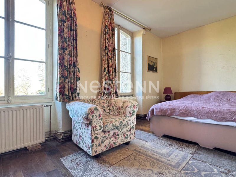 Maison - 259 m² - 10 pièces