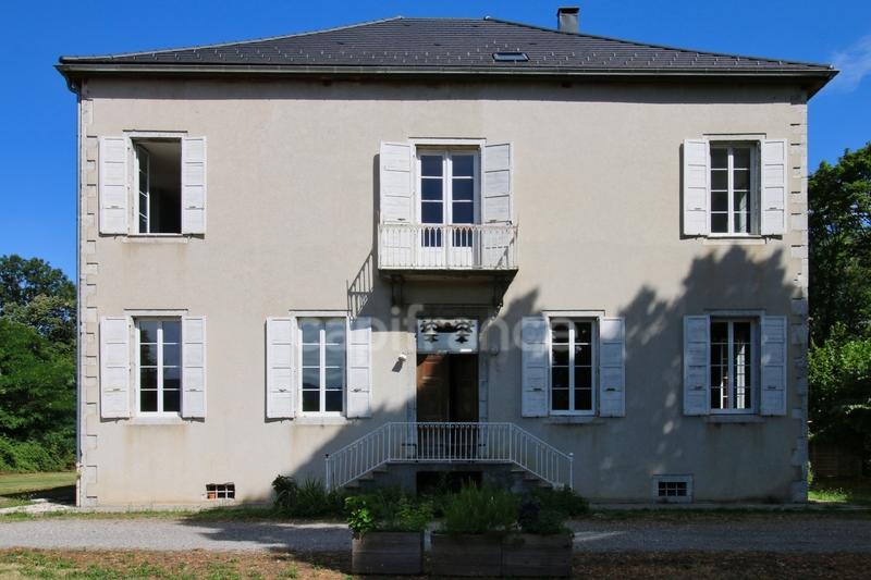 Maison bourgeoise - 539 m² - 14 pièces