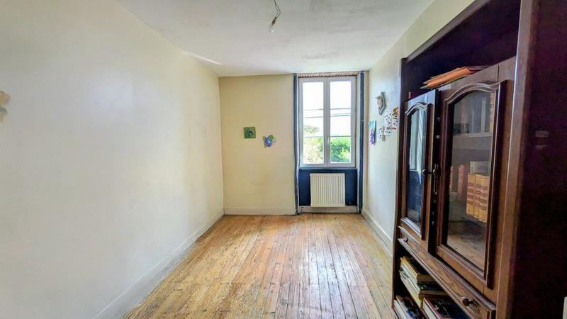 Propriété - 102 m² - 4 pièces