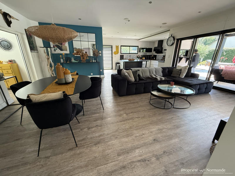 Villa - 168 m² - 6 pièces