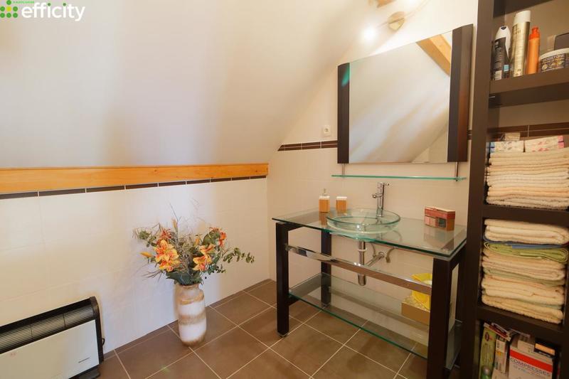 Maison - 215 m² - 7 pièces