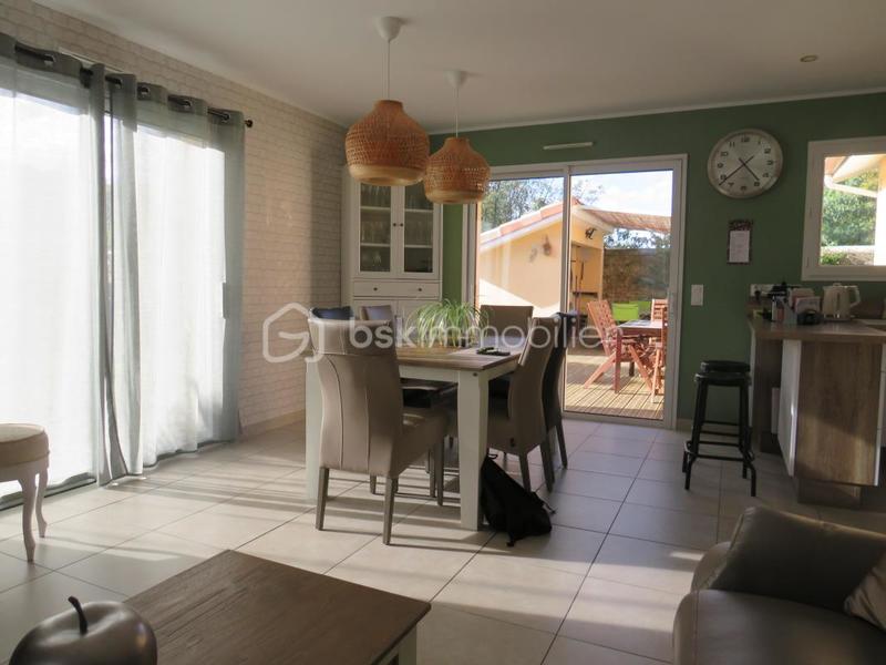 Maison - 90 m² - 4 pièces