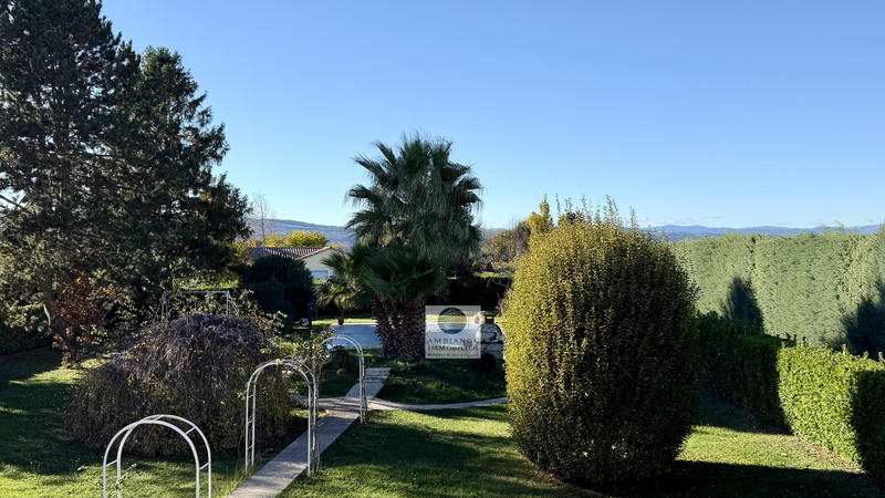 Maison - 208 m² - 7 pièces