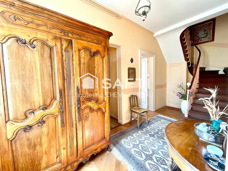 Maison - 190 m² - 8 pièces