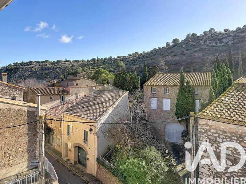 Maison - 225 m² - 9 pièces