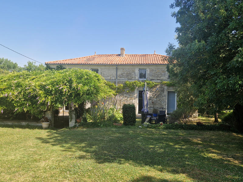 Maison - 195 m² - 6 pièces