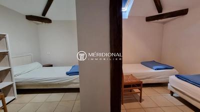 Maison - 648 m² - 22 pièces