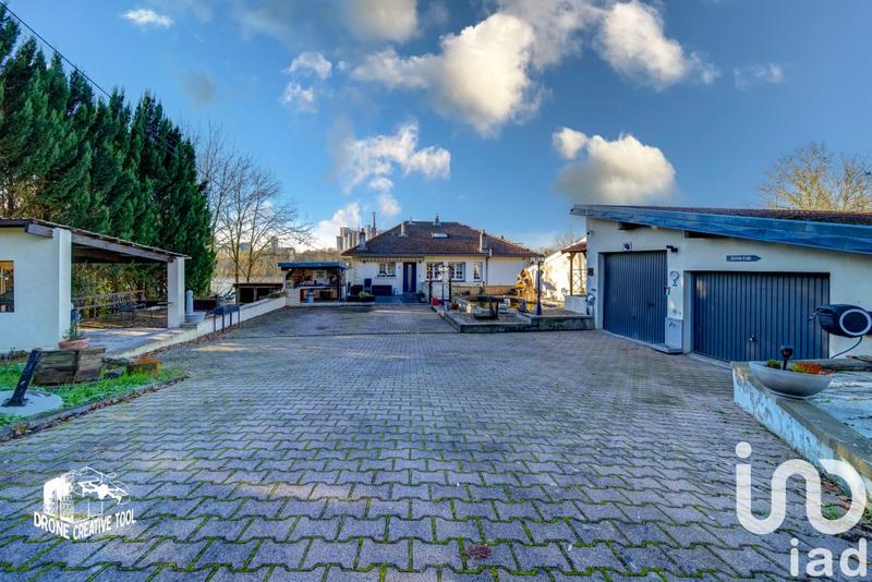 Appartement - 222 m² - 7 pièces