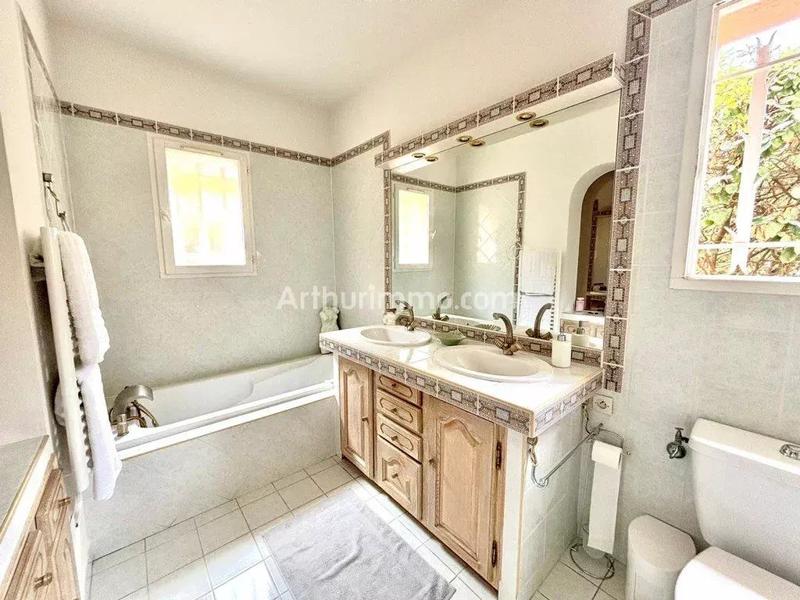 Maison - 165 m² - 7 pièces