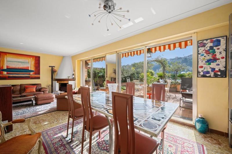 Appartement - 122 m² - 5 pièces