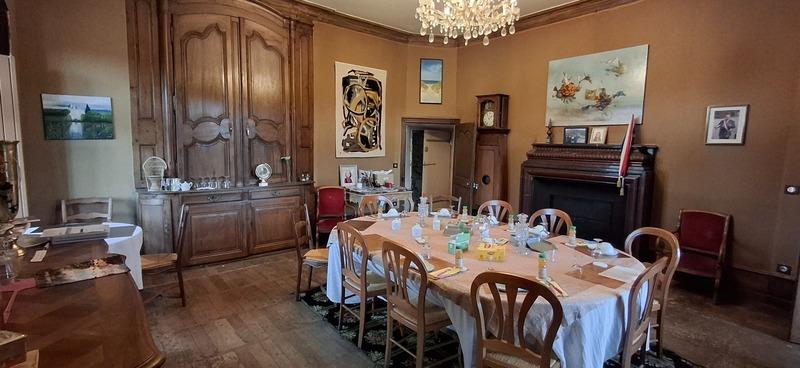 Demeure - 3 000 m² - 26 pièces