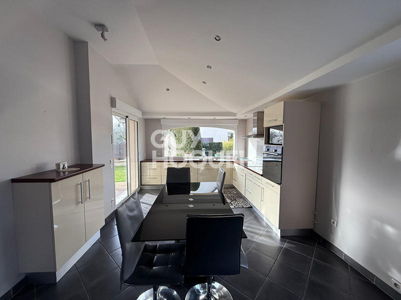 Maison - 167 m² - 5 pièces