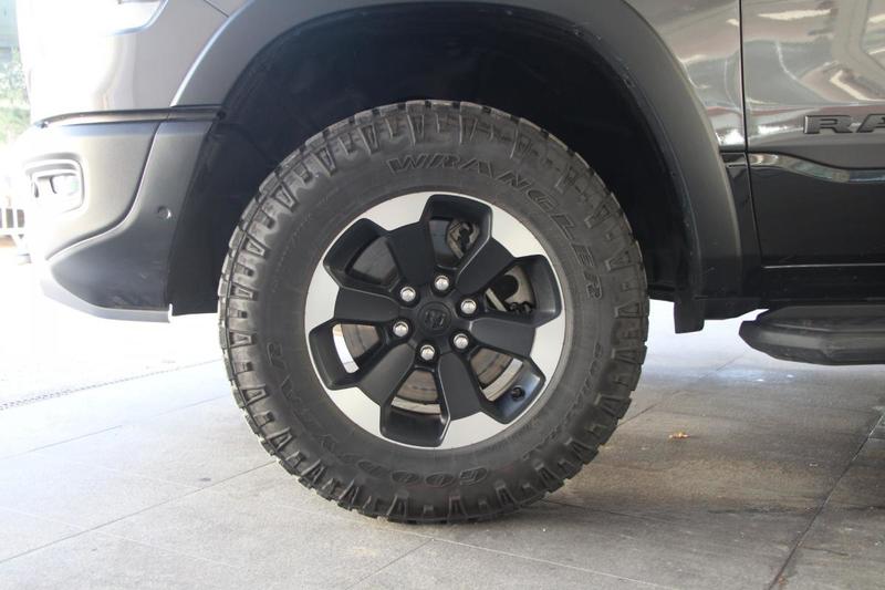 Dodge Ram 1500 5.7 V8 395 Flexfuel Hemi Crew Cab Rebel