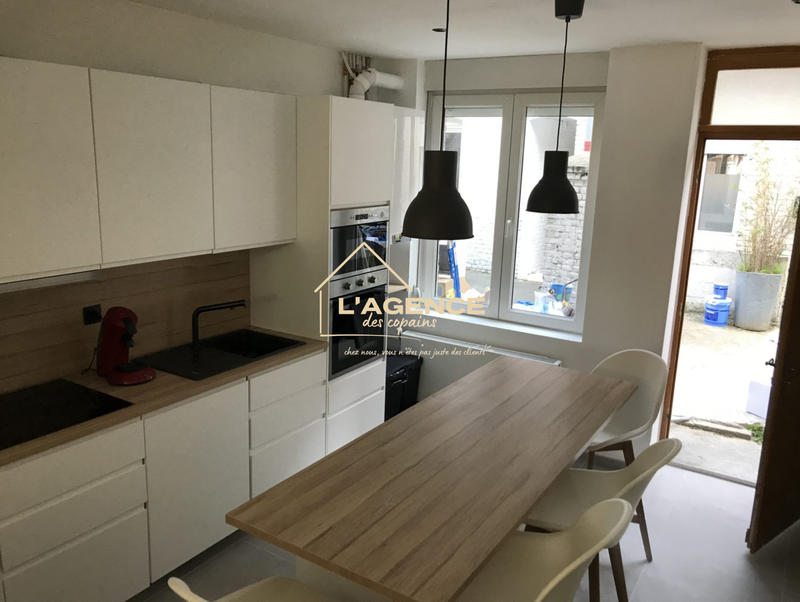 Appartement - 80 m² - 1 pièce