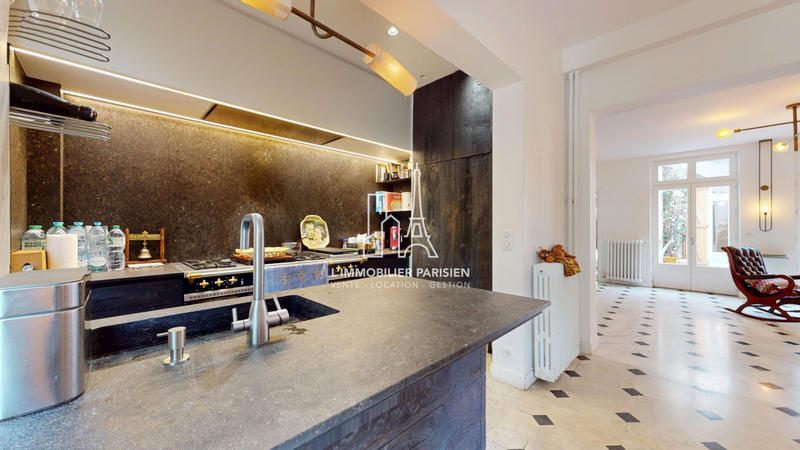 Appartement - 198 m² - 7 pièces