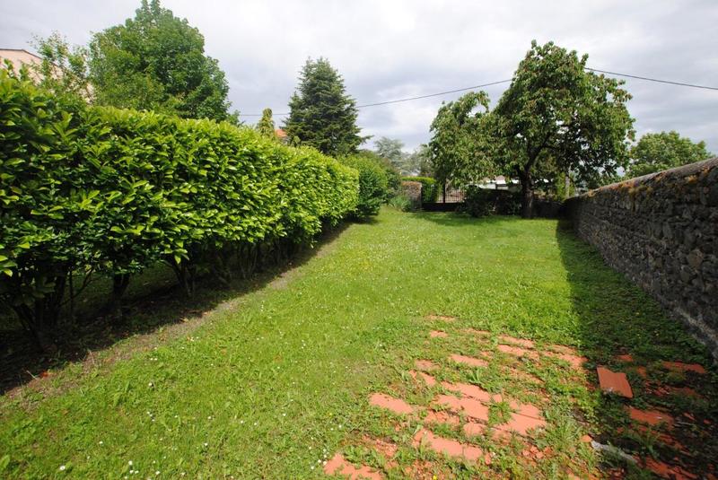 Terrain constructible - 950 m²