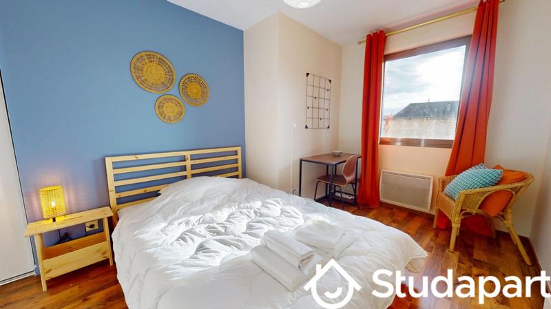 Chambre - 11 m² - 1 pièce