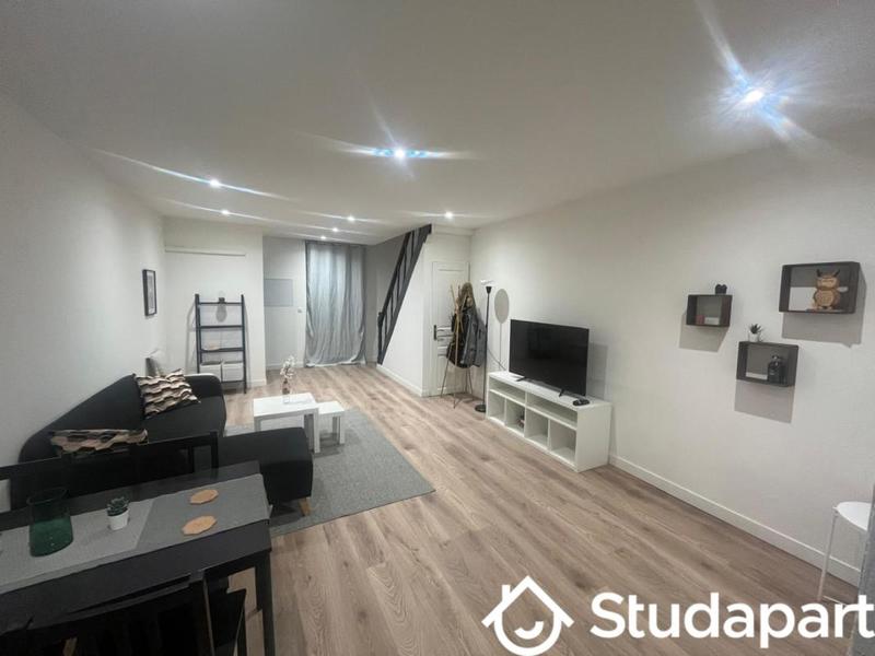 Chambre - 11 m² - 1 pièce