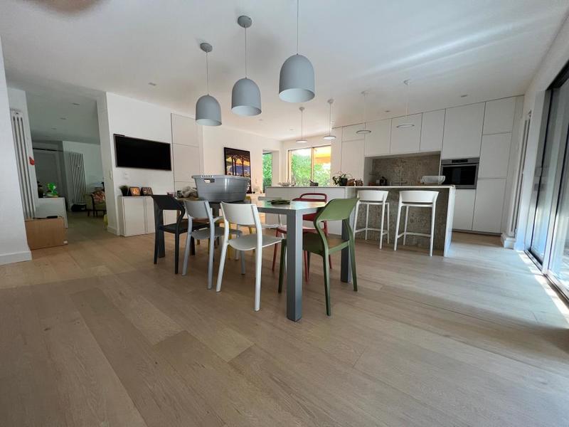 Appartement - 136 m² - 5 pièces