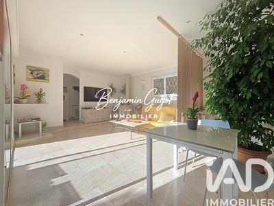 Maison - 122 m² - 5 pièces