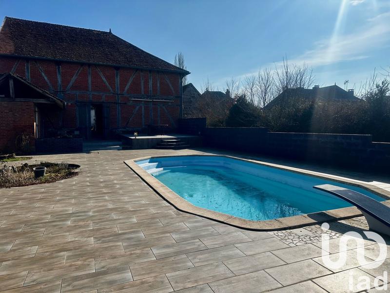 Maison - 202 m² - 7 pièces