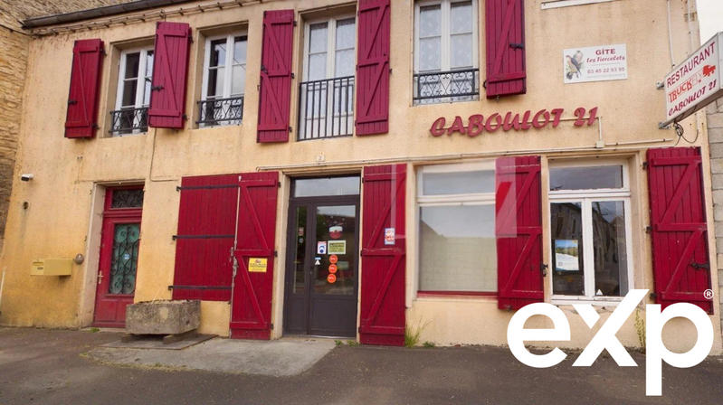 Maison - 275 m² - 10 pièces