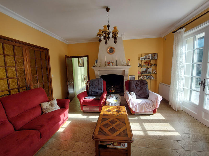 Villa - 216 m² - 9 pièces