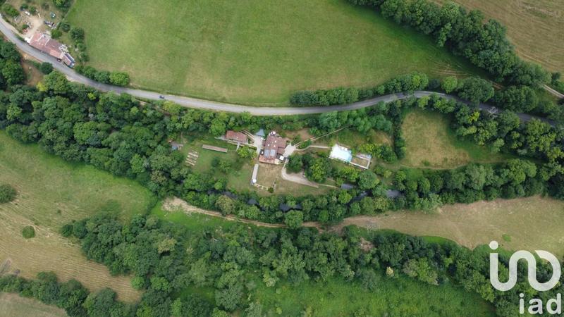 Maison - 303 m² - 19 pièces