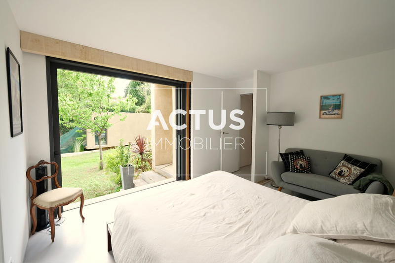 Maison - 182 m² - 6 pièces