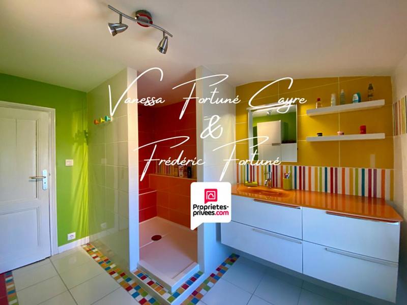 Maison - 212 m² - 5 pièces