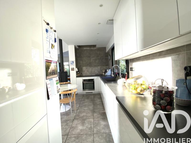 Maison - 238 m² - 6 pièces