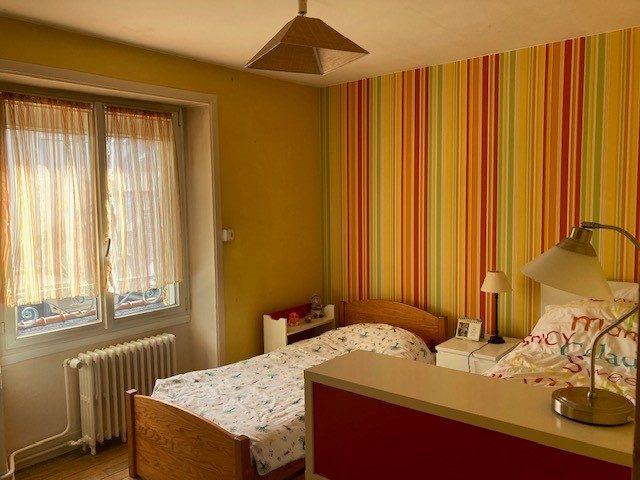 Maison - 232 m² - 4 pièces