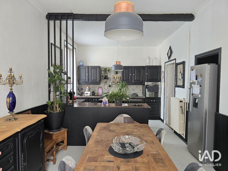 Maison - 176 m² - 8 pièces