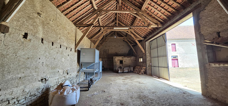 Propriété - 211 m² - 8 pièces