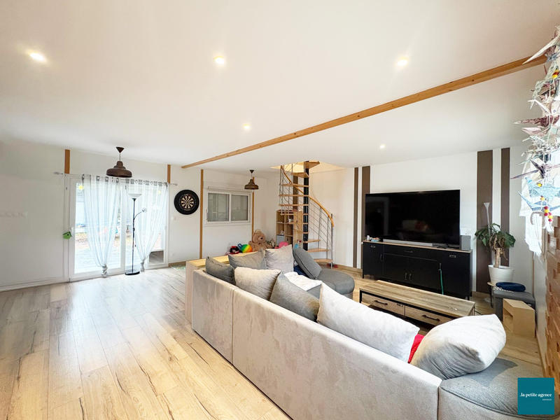 Maison - 170 m² - 7 pièces