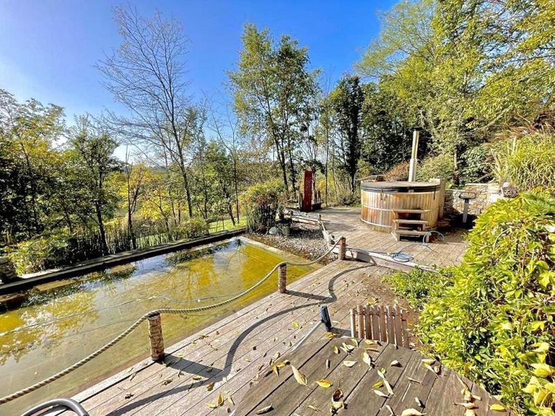 Château - 1 600 m² - 50 pièces