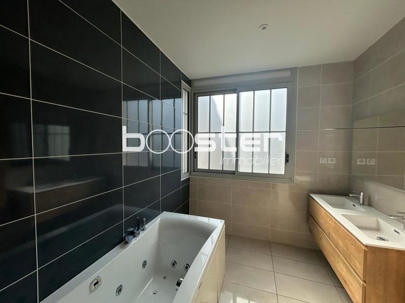 Maison ancienne - 230 m² - 7 pièces