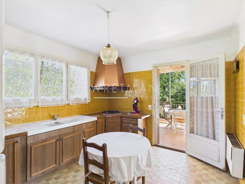 Villa - 192 m² - 8 pièces