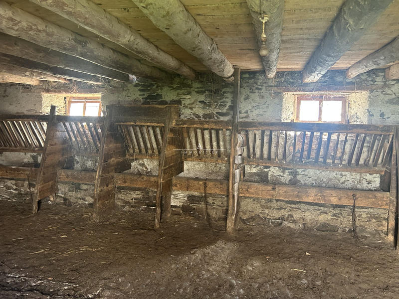 Maison - 290 m² - 2 pièces