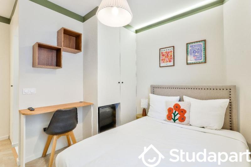 Chambre - 13 m² - 1 pièce