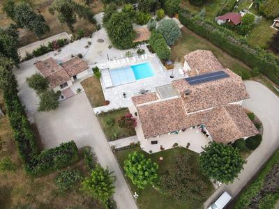 Propriété - 420 m² - 11 pièces