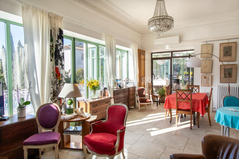 Maison - 255 m² - 6 pièces