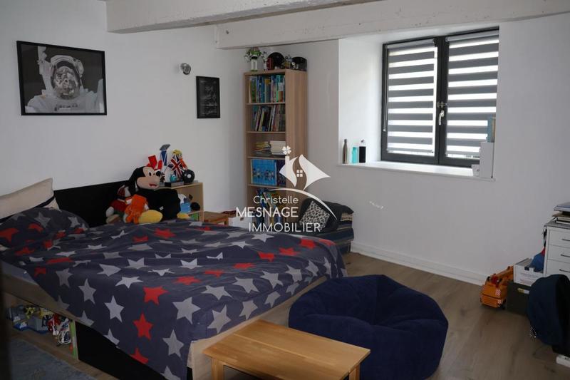 Loft - 168 m² - 6 pièces