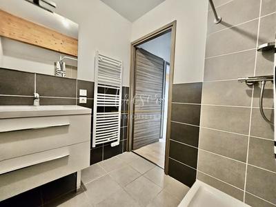 Appartement - 94 m² - 4 pièces