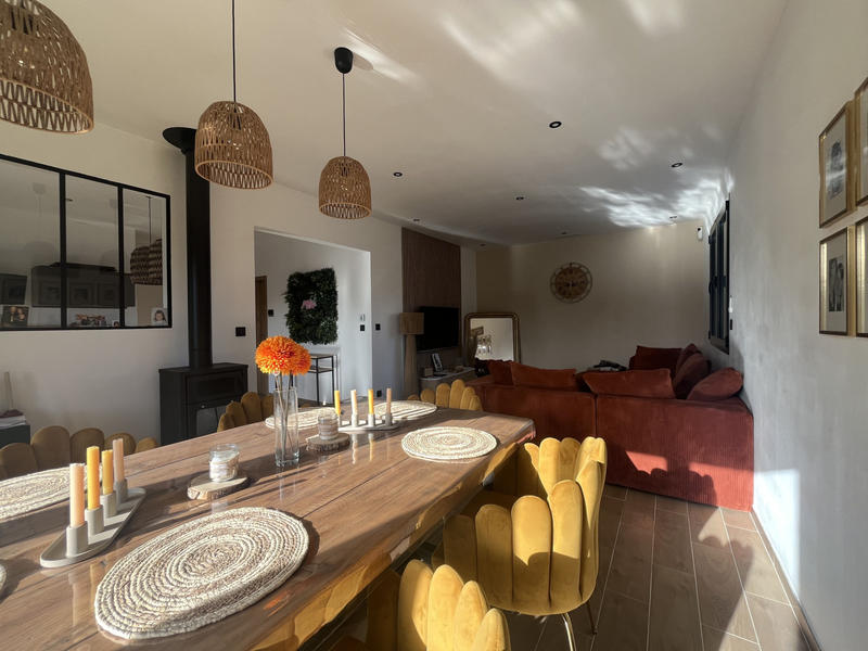 Maison - 137 m² - 7 pièces