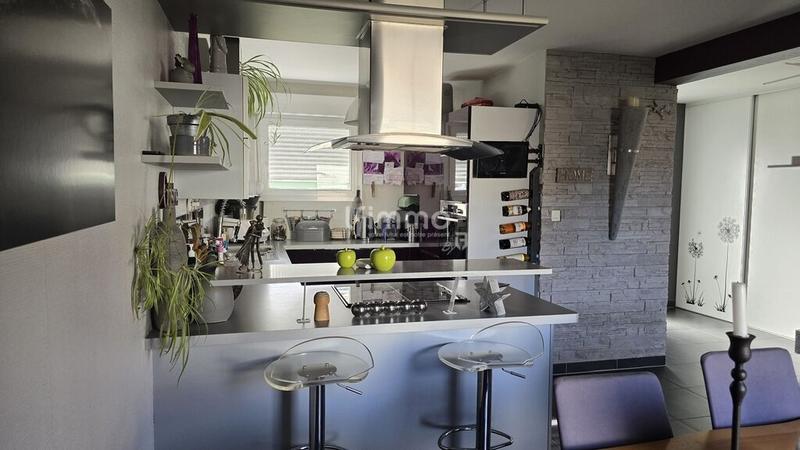 Maison - 102 m² - 4 pièces