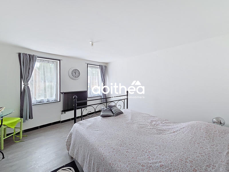 Maison - 220 m² - 7 pièces